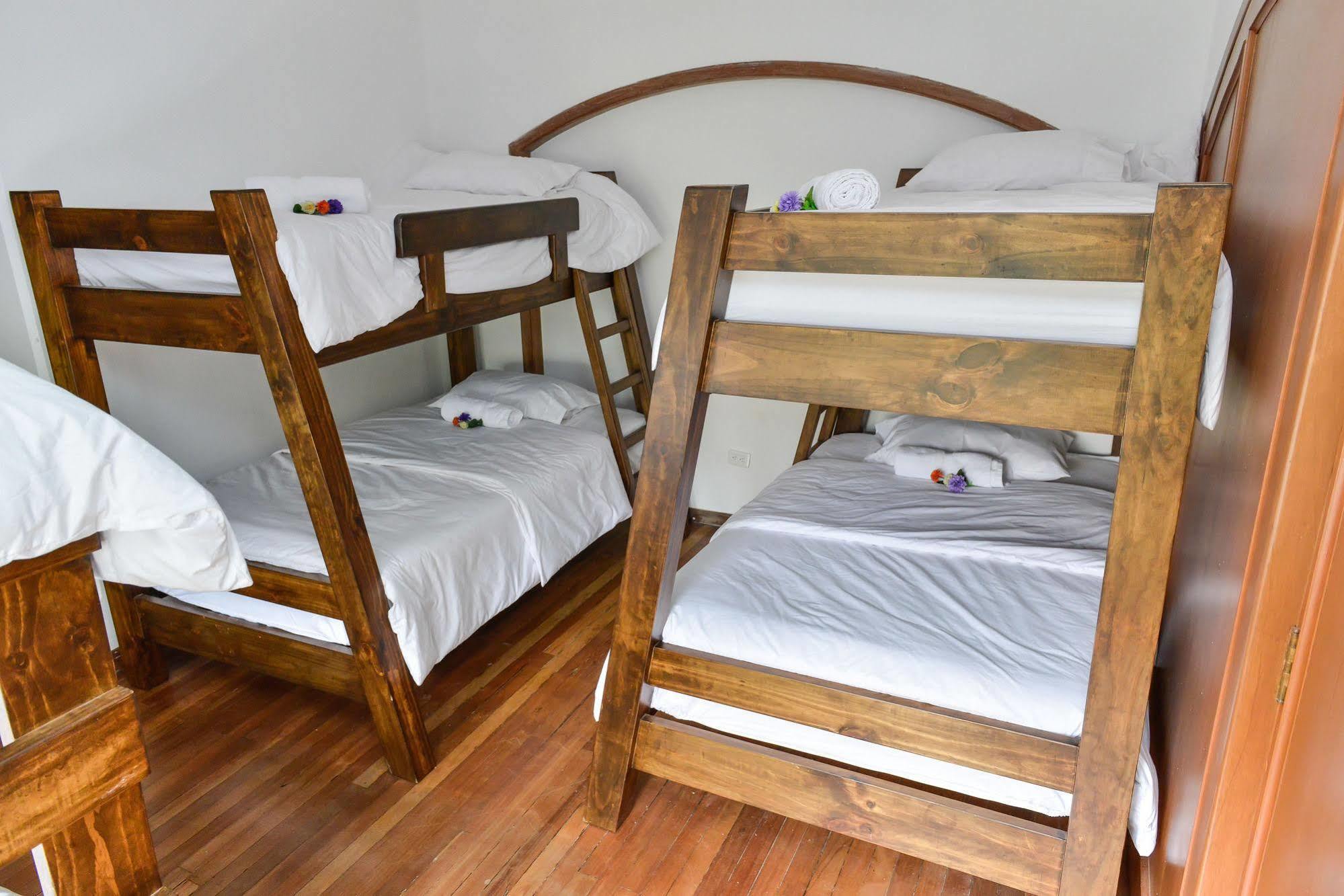 Mi Llave Hostels Богота Екстер'єр фото