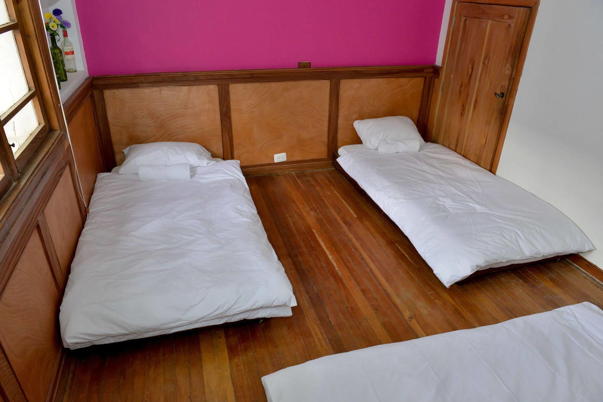 Mi Llave Hostels Богота Екстер'єр фото