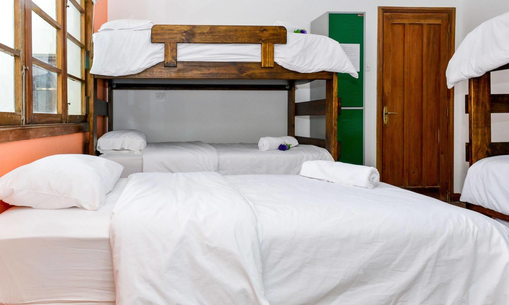 Mi Llave Hostels Богота Екстер'єр фото